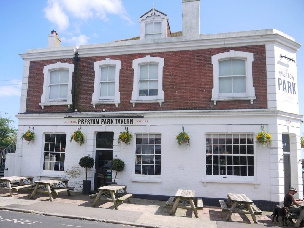 Property photo 2 of 9 Image