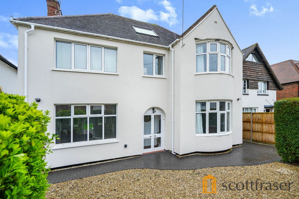 Property photo 1 of 12 1