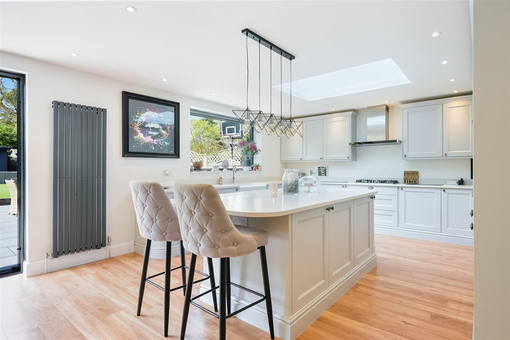 Property photo 2 of 30 The Cottage, 3 - (23).Jpg