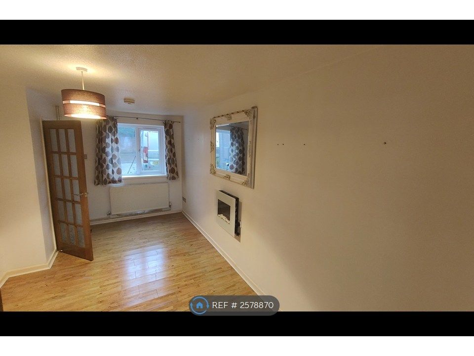 Property photo 1 of 35