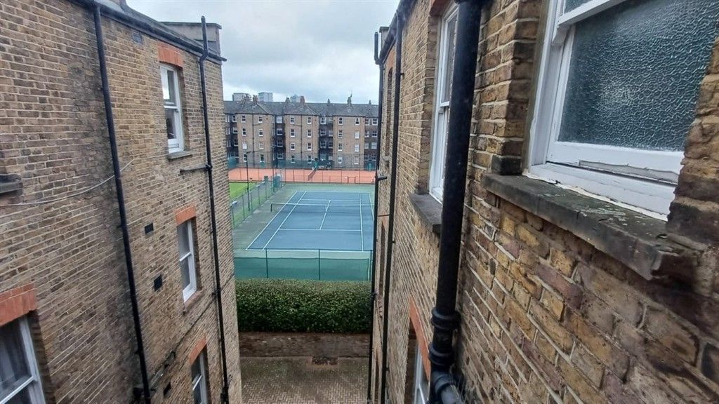 Property photo 3 of 5