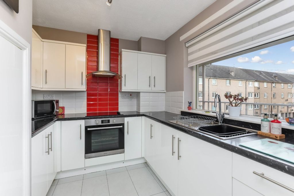 Property photo 3 of 15 Kitchen