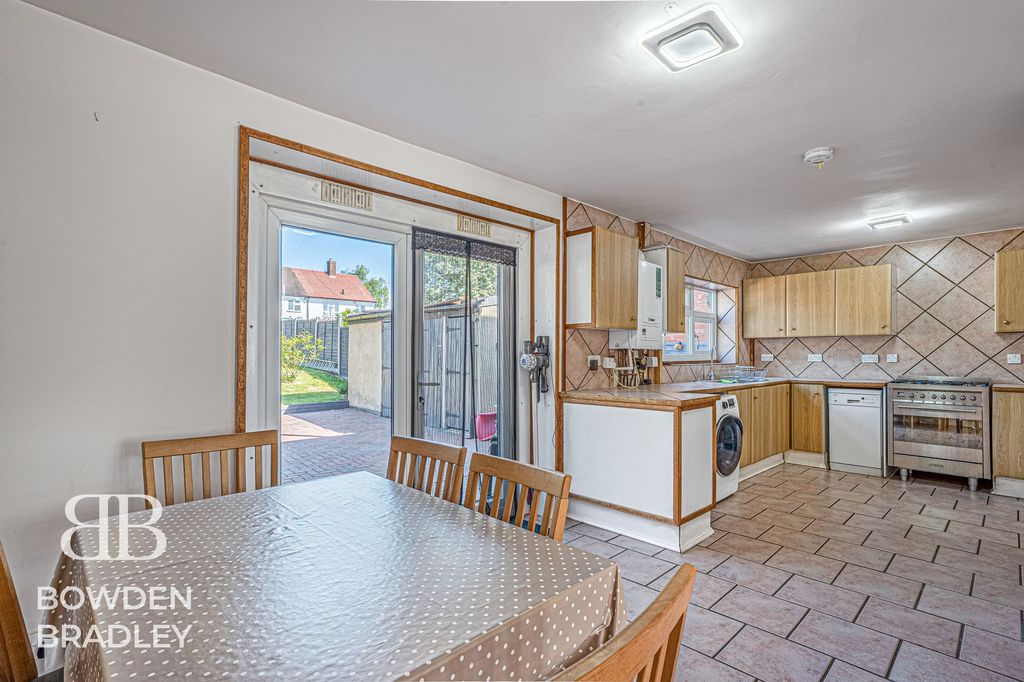 Property photo 3 of 30