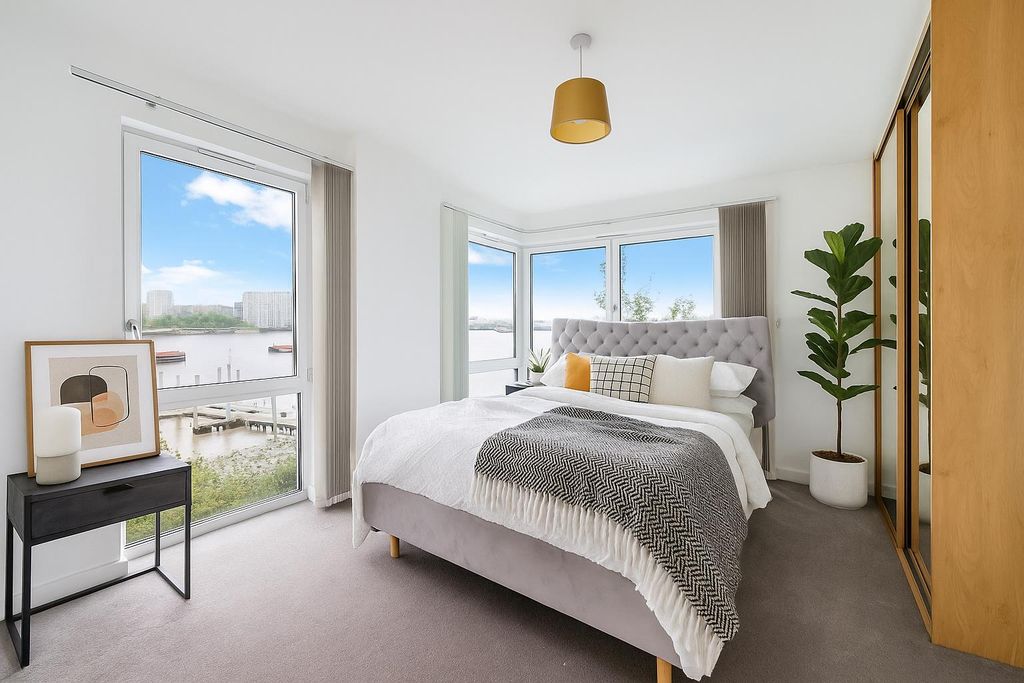 Property photo 1 of 13 Image