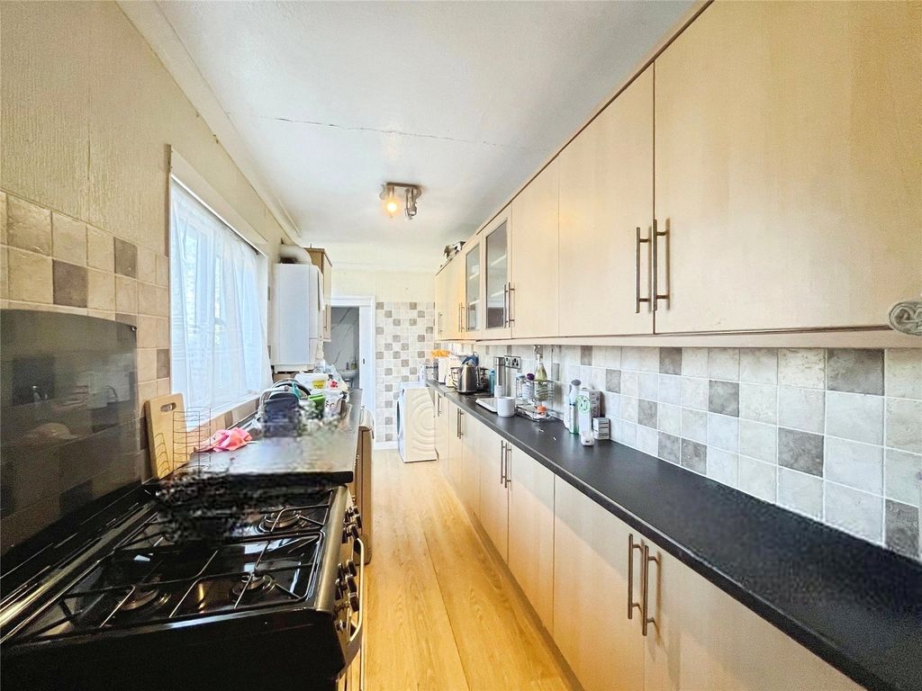 Property photo 3 of 5 Picture No. 05