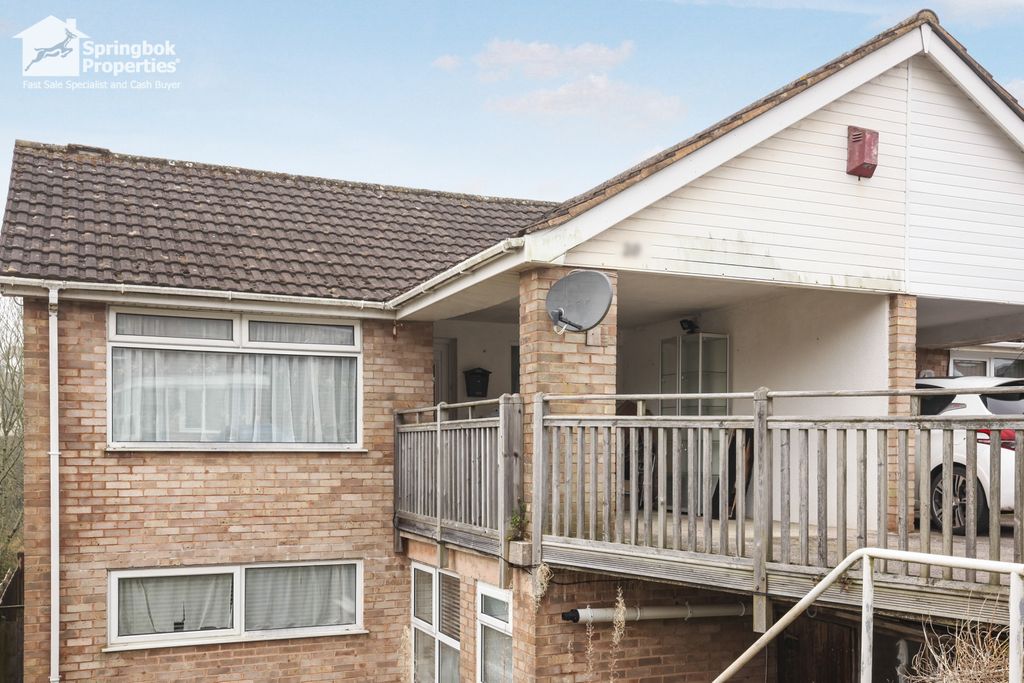 Property photo 1 of 18 Front View