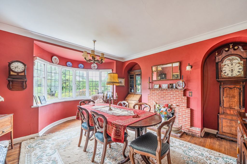 Property photo 3 of 23