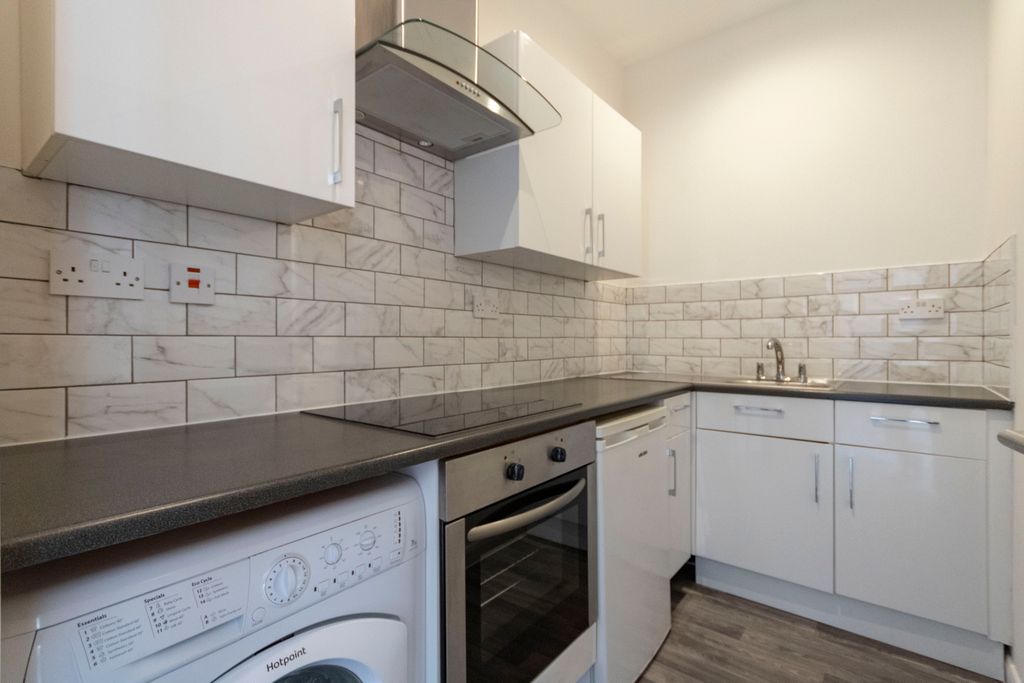 Property photo 3 of 10 Img_1565_1