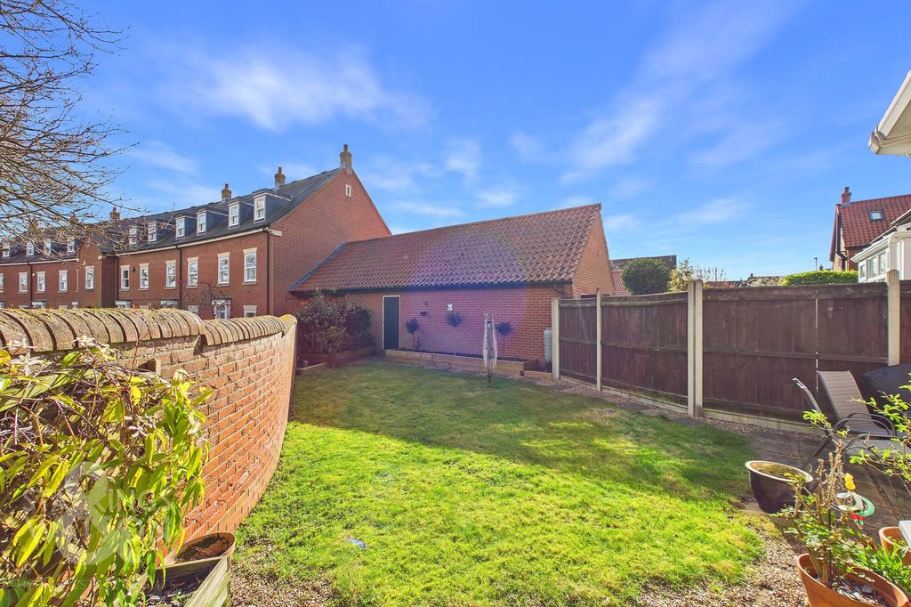 Property photo 3 of 31