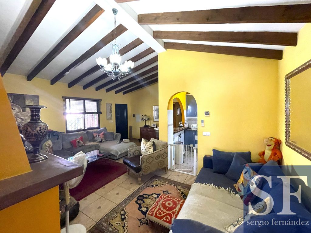 Property photo 3 of 20