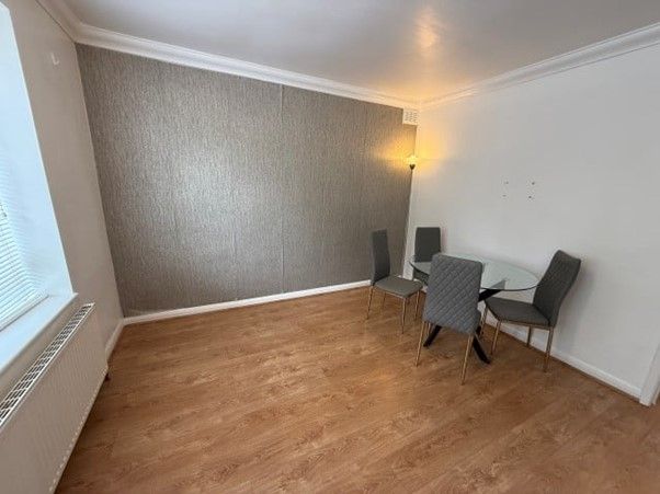 Property photo 2 of 12 Photo 7