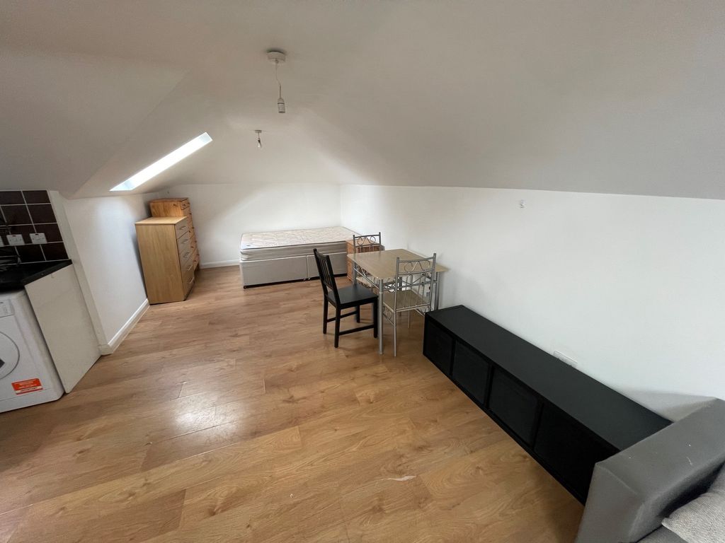 Property photo 3 of 4