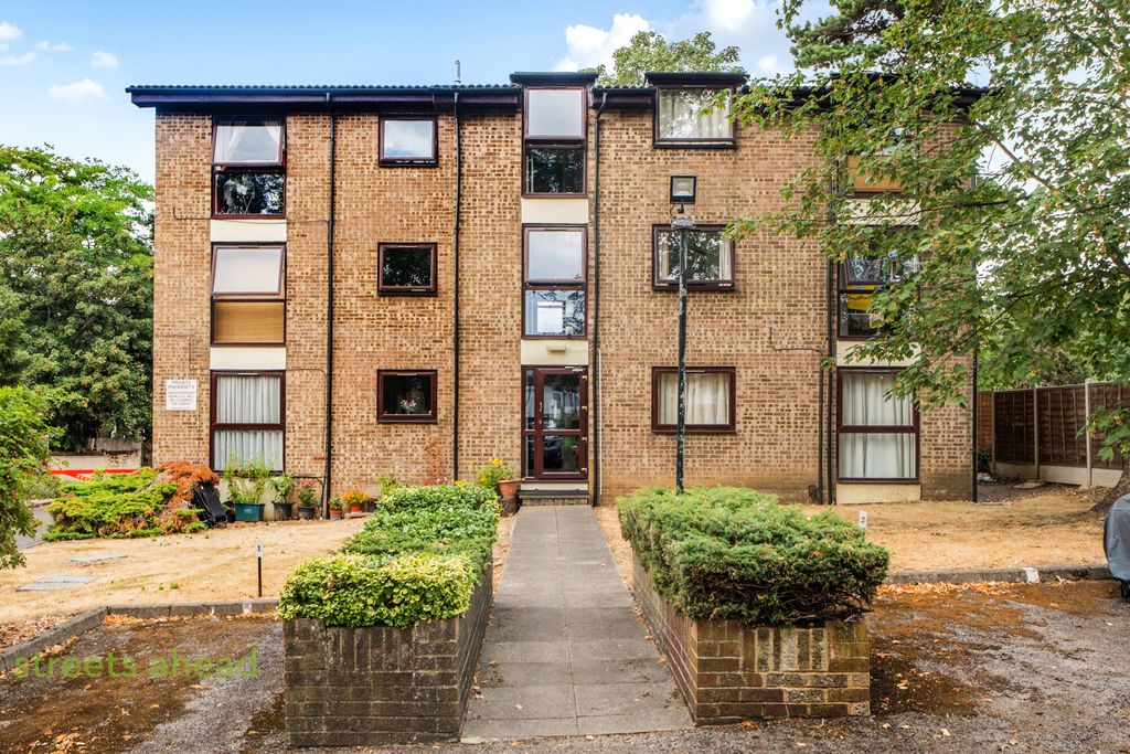 Property photo 1 of 13 B16cd2cd-6Adc-48c...