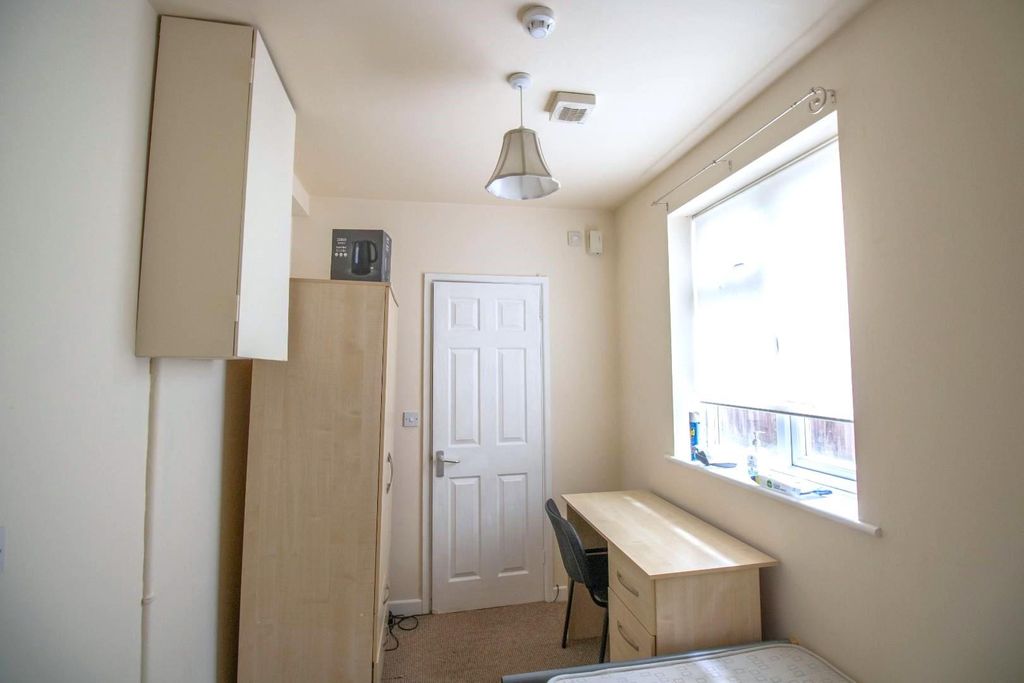 Property photo 3 of 9 1.Jpg