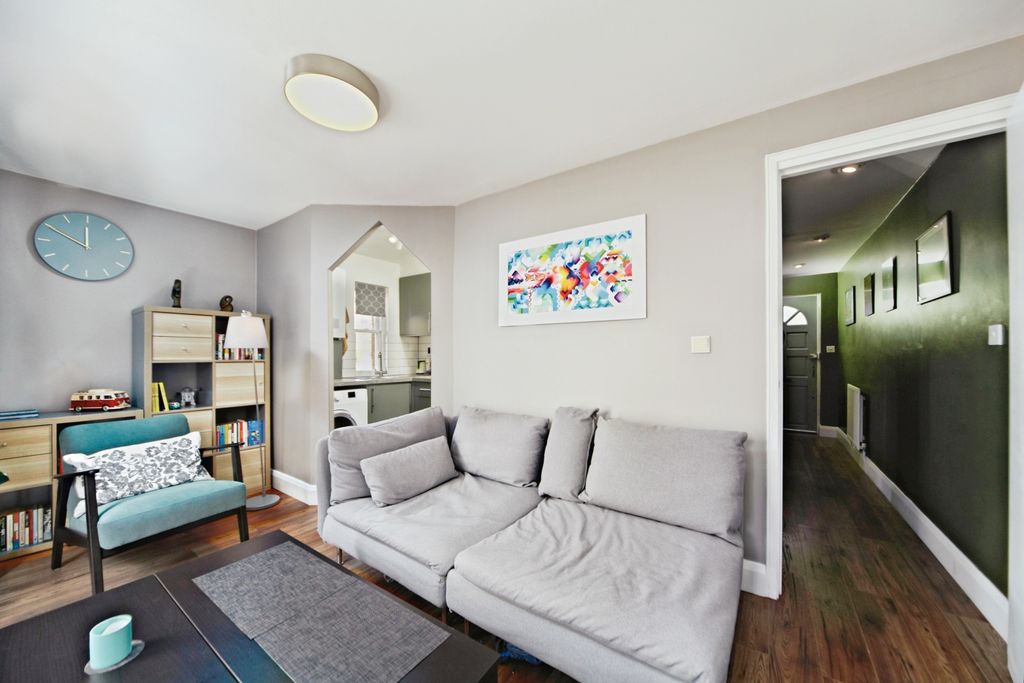 Property photo 2 of 14