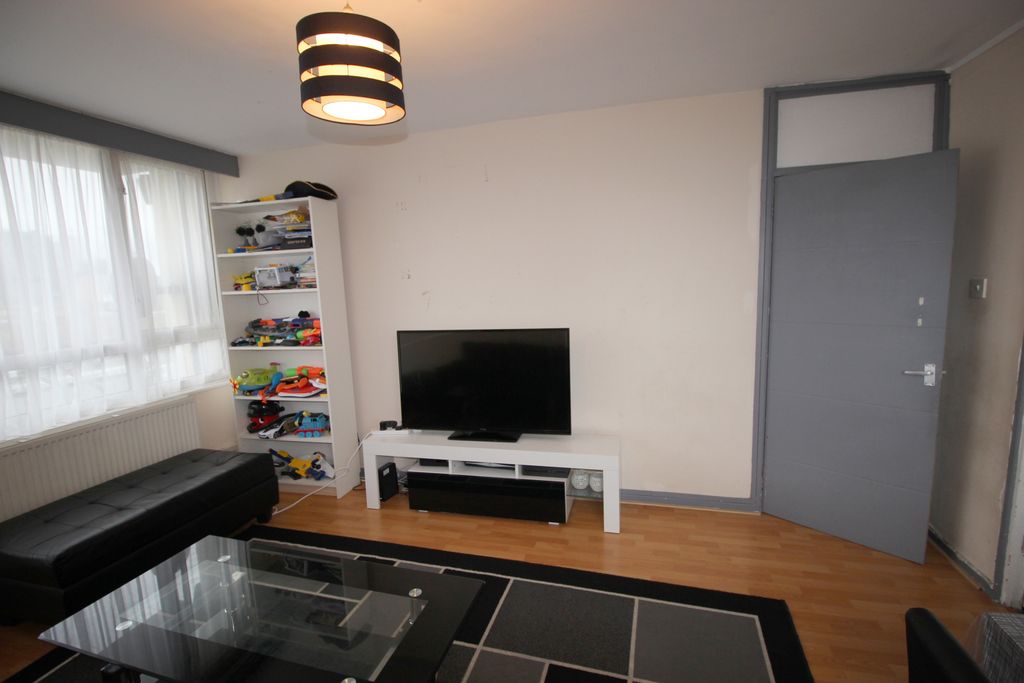 Property photo 3 of 7 Gallery