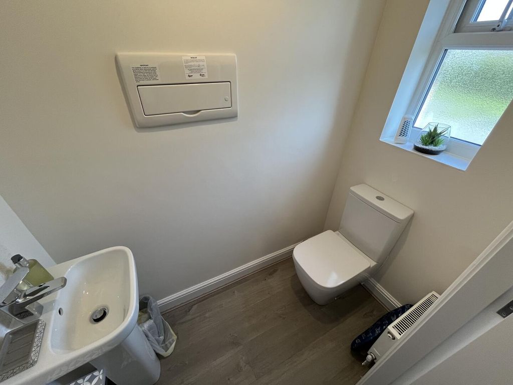 Property photo 2 of 12 WC