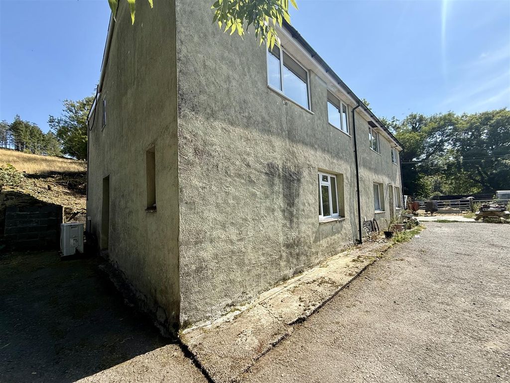 Property photo 2 of 23 Externally