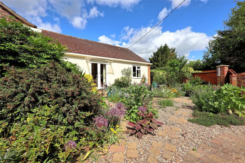Property photo 1 of 31 Picture No. 32