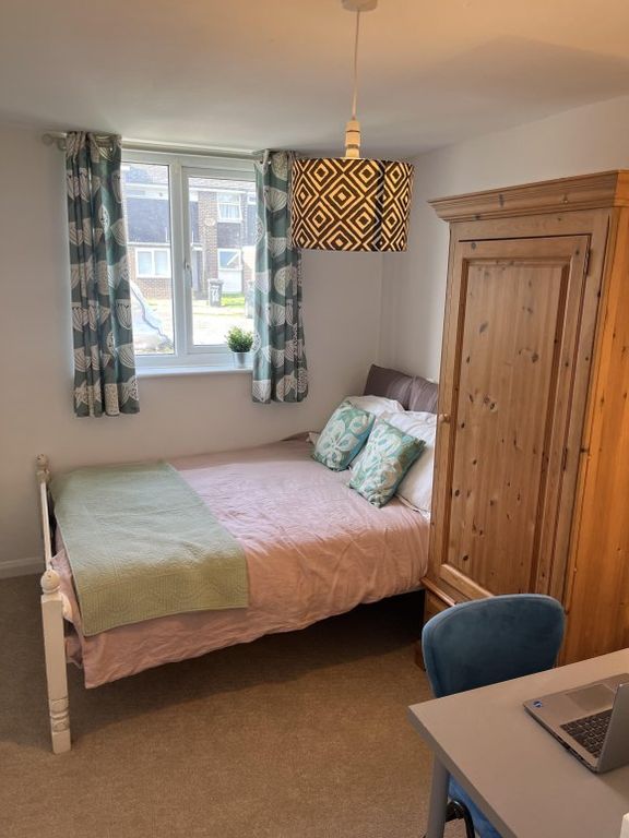 Property photo 3 of 12 49564C80-D44C-4Adc-Bcff-D7C2E3514425.Jpeg