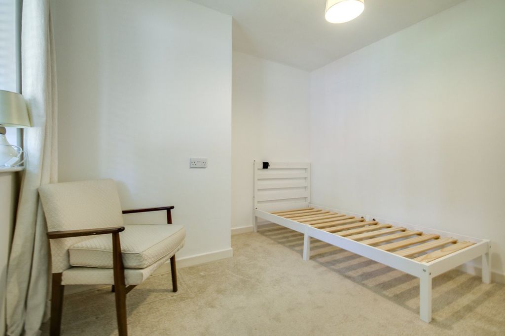 Property photo 3 of 9