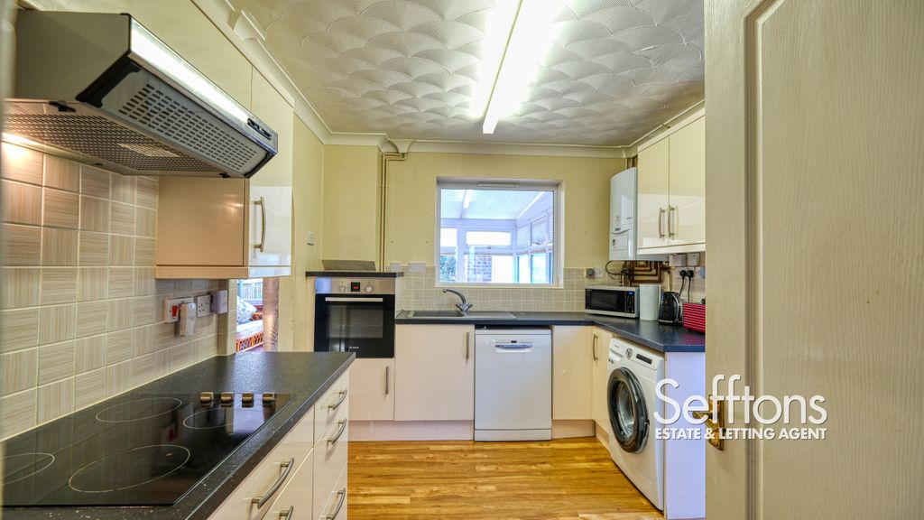 Property photo 3 of 27 Dscf7017_23