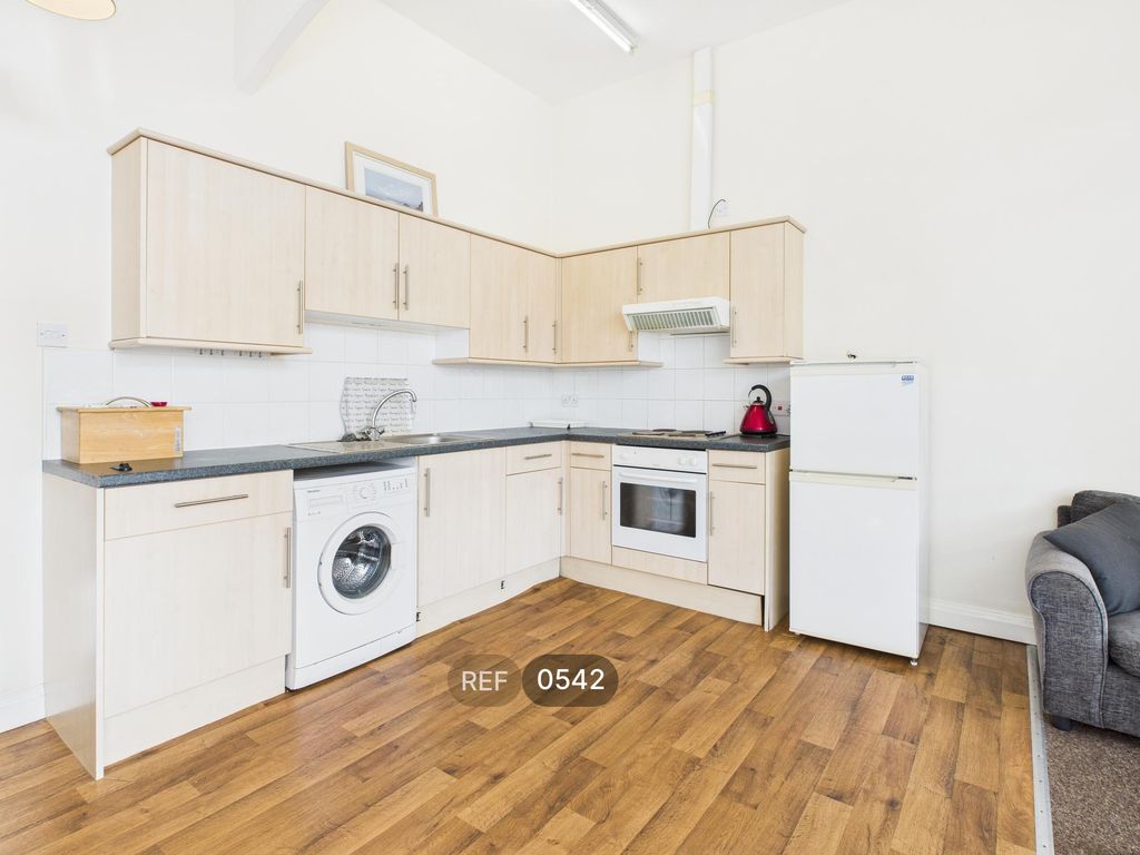 Property photo 3 of 11 Kitchen/Living Area