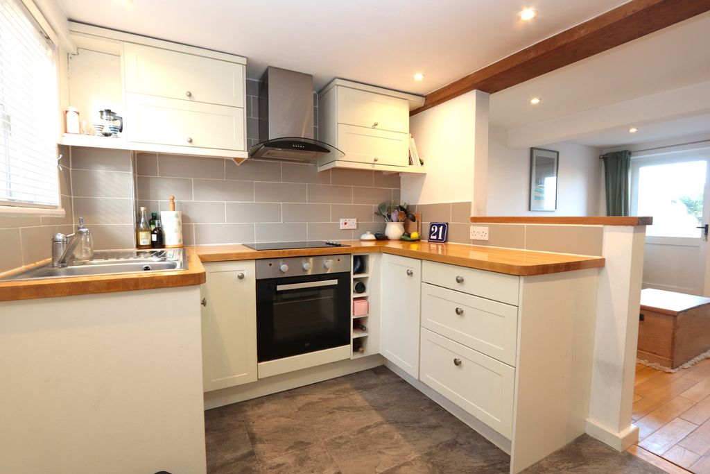 Property photo 2 of 10 Img_4027