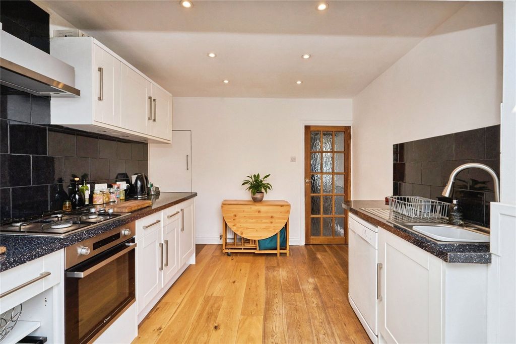 Property photo 3 of 14 Kitchen/Diner