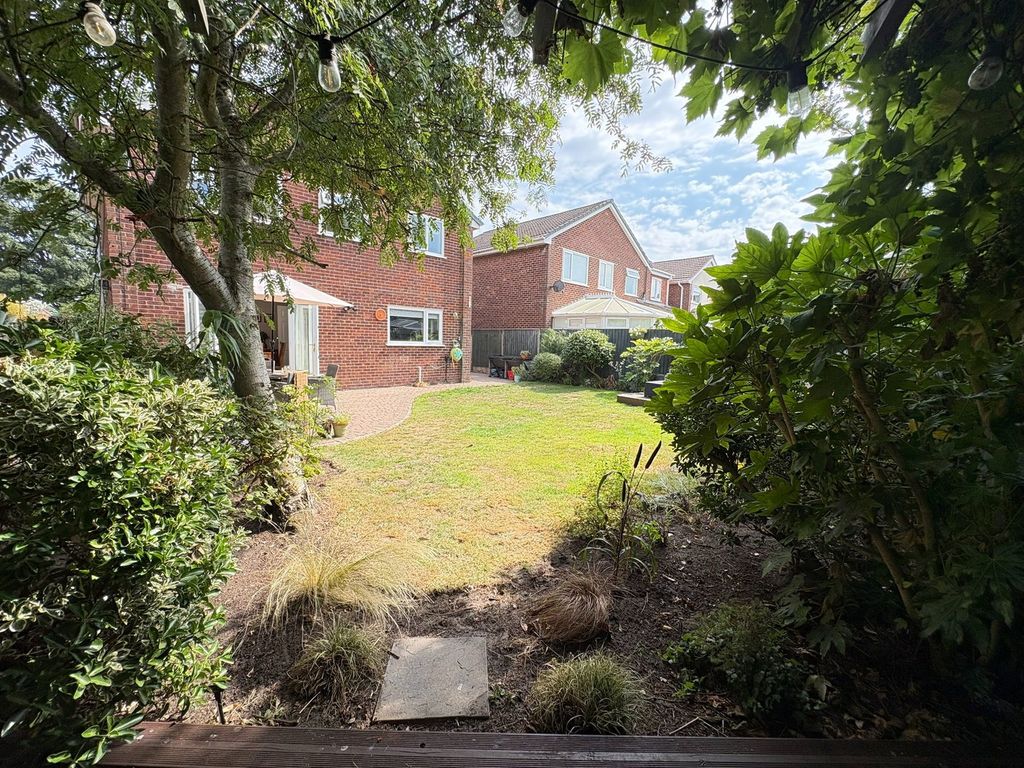 Property photo 3 of 44