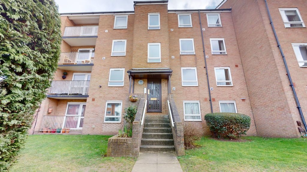 Property photo 1 of 8