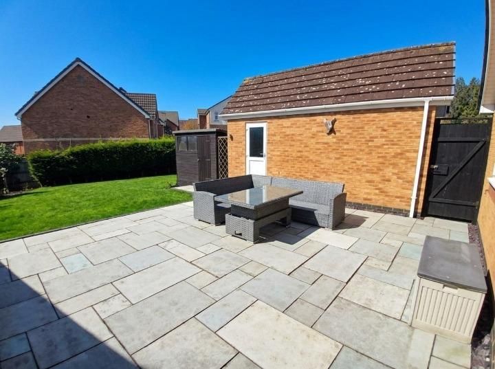 Property photo 1 of 25