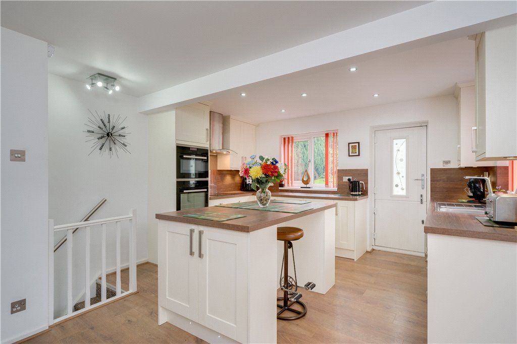Property photo 2 of 23 Breakfast Kitchen