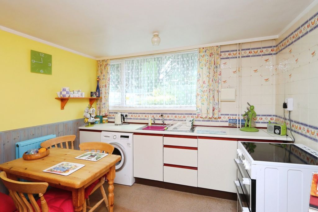 Property photo 2 of 17 Photo