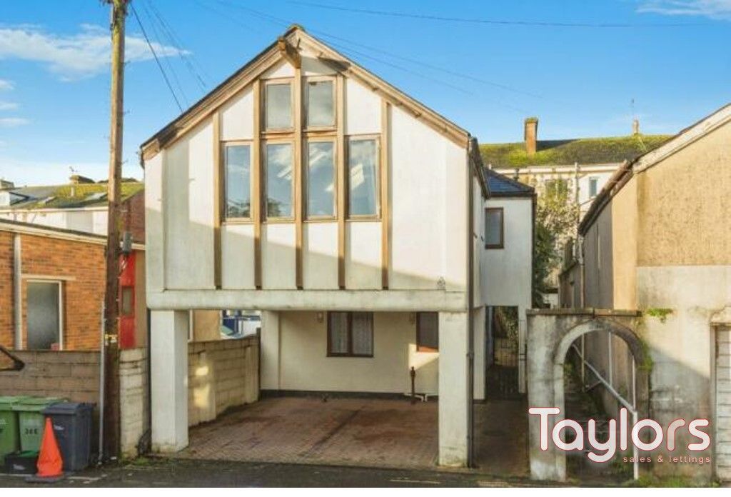 Property photo 2 of 12