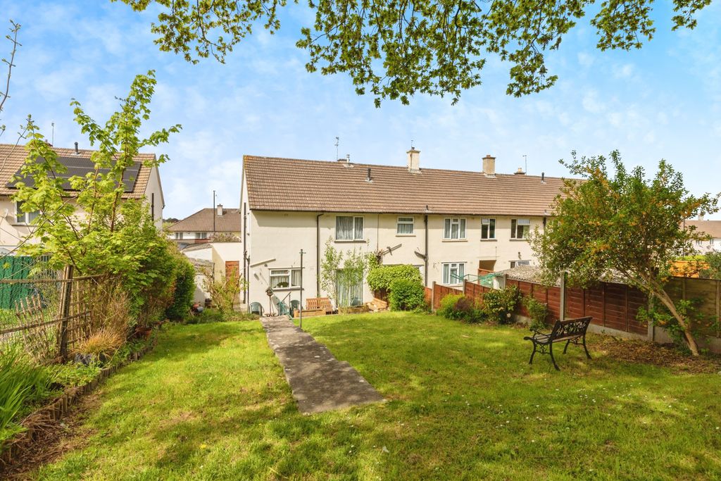 Property photo 3 of 15