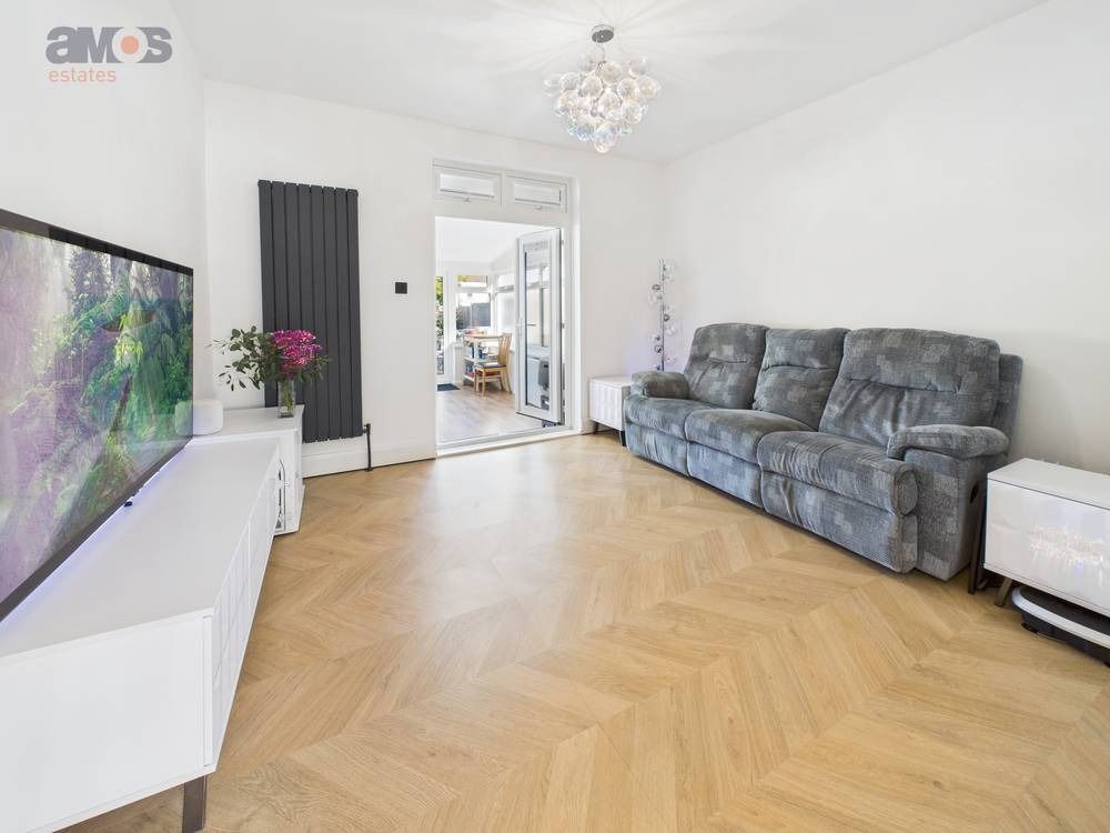 Property photo 2 of 16 4375143