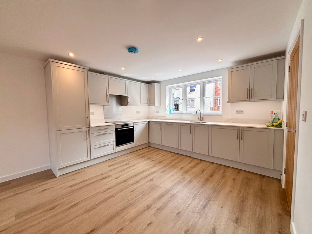 Property photo 2 of 17 2