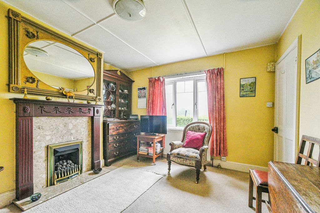 Property photo 3 of 14