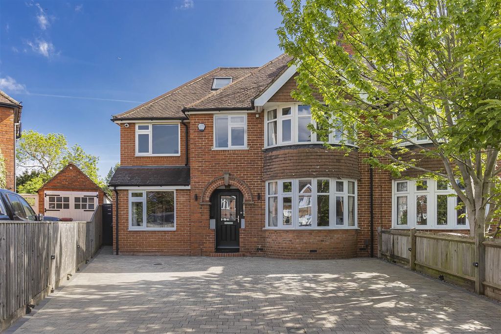 Property photo 2 of 37