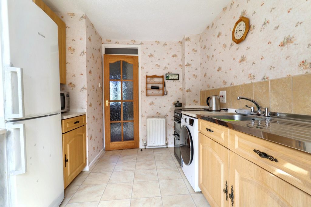 Property photo 3 of 20 Picture No. 12