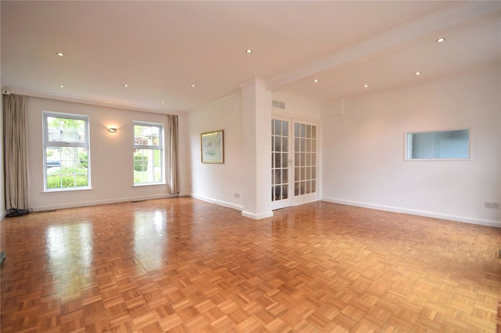 Property photo 2 of 23 Picture No. 54