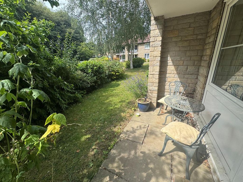 Property photo 2 of 14 Garden.Jpg