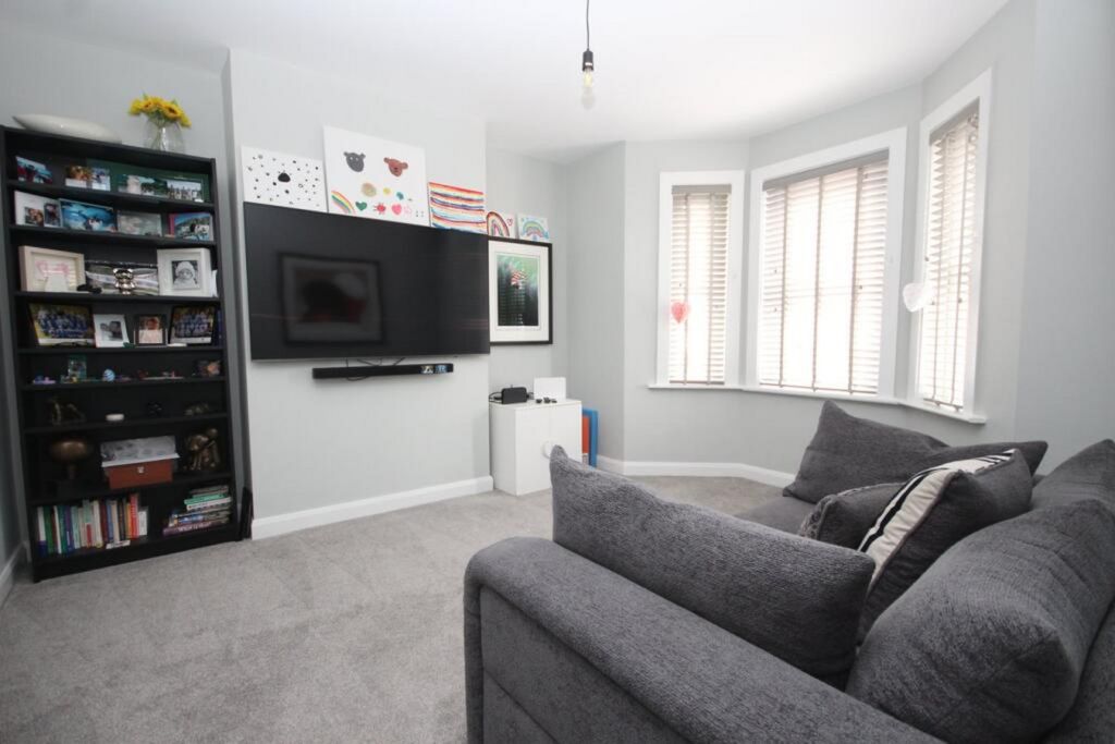 Property photo 3 of 12
