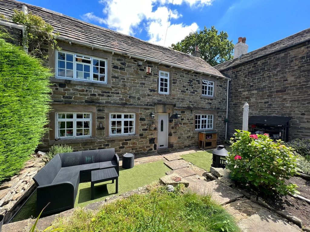 Property photo 2 of 18