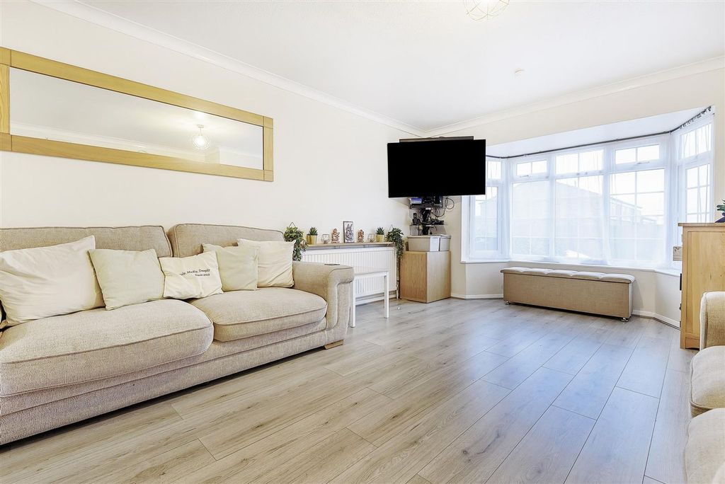 Property photo 2 of 19 792211 (2)c.Jpg