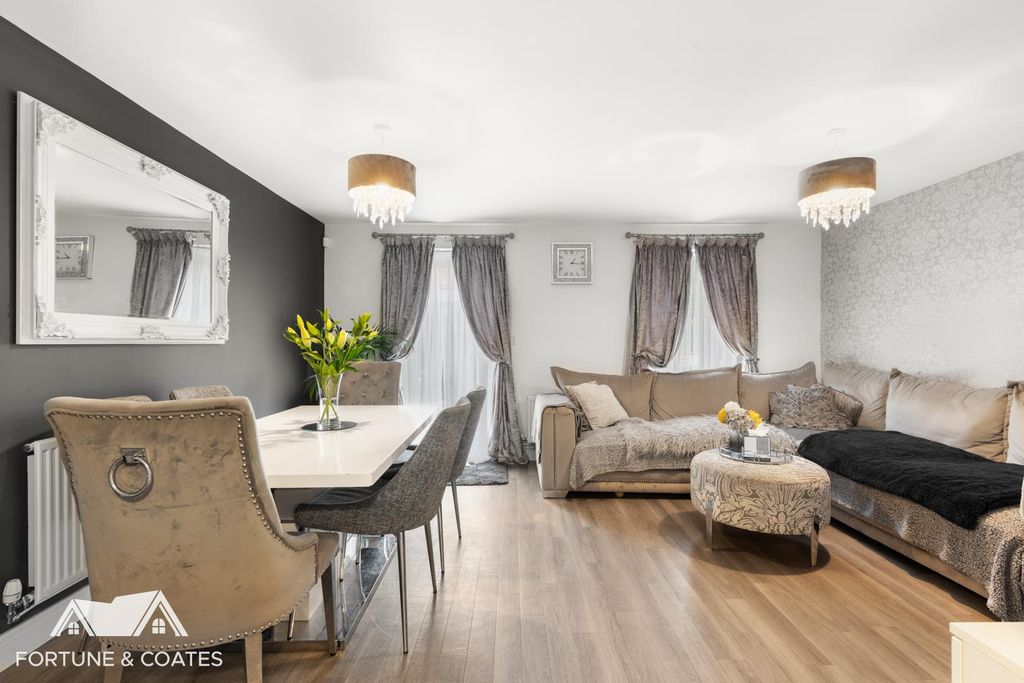 Property photo 3 of 24 Birchwalk_9.Jpg