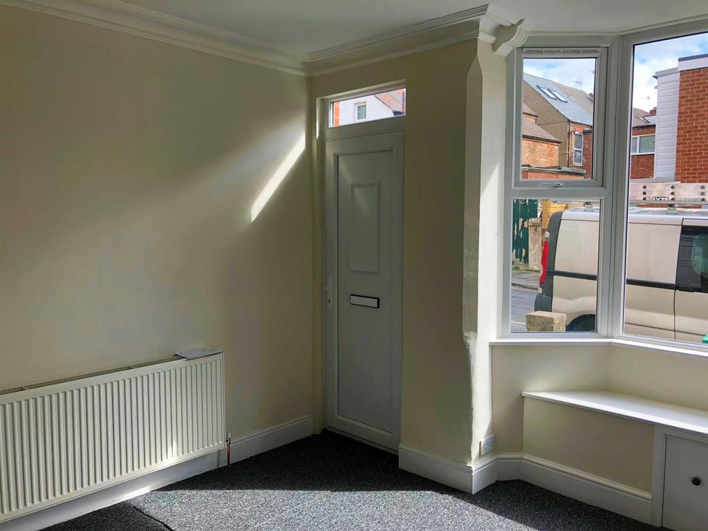 Property photo 3 of 8 2.Jpg