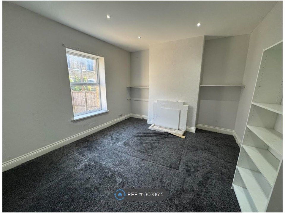 Property photo 3 of 8 Reception Room