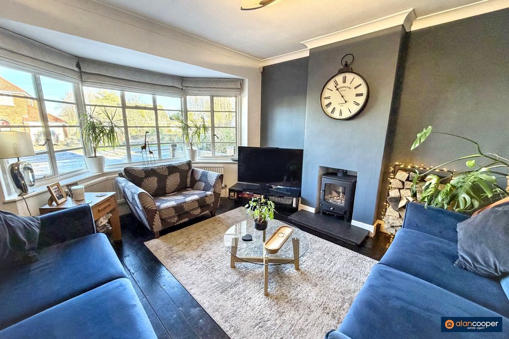 Property photo 2 of 26 4478184